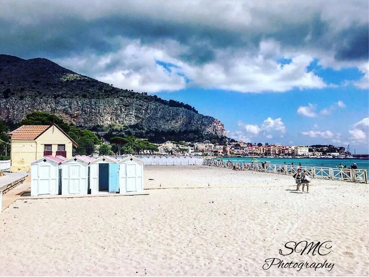 ** Bed & Breakfast B&B Charme Centre-Ville Artistic & Literary Rooms Palermo Italien