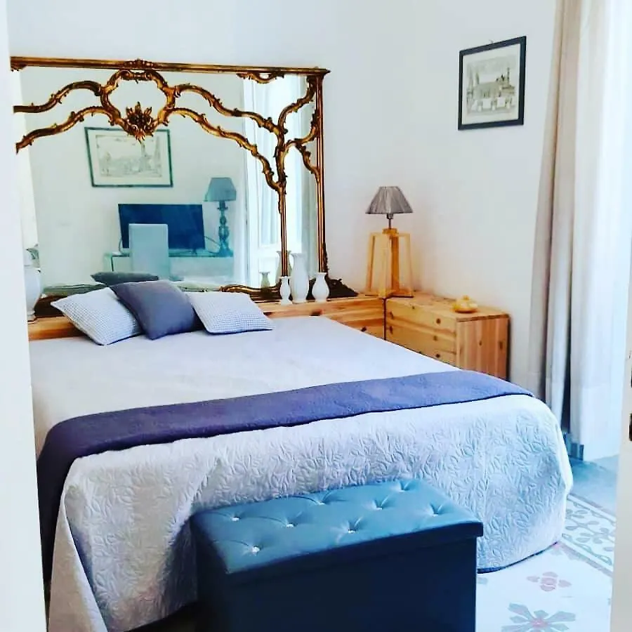 B&B Charme Centre-Ville Artistic & Literary Rooms 팔레르모